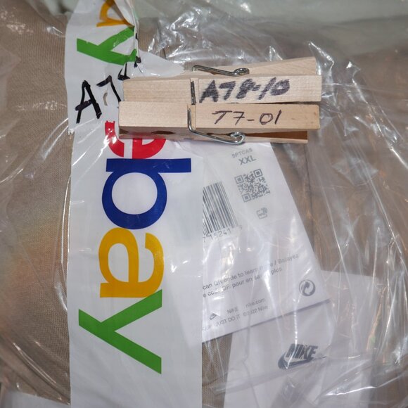 Nike NSW Fleece Sweatsuit Size 2XL Tracksuit Matching Outfit Khaki Beige NWT - Picture 12 of 12